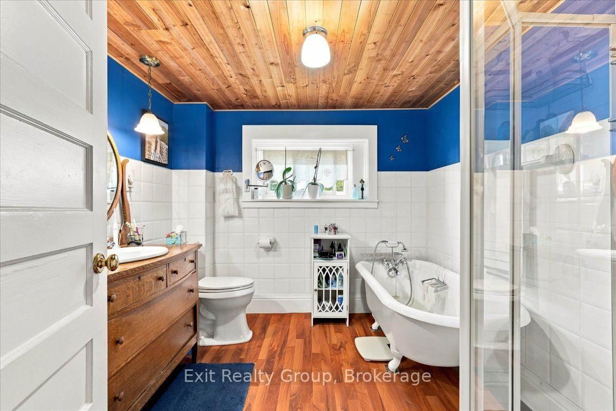 28 Lorne Avenue • Quinte West, ON photo 27