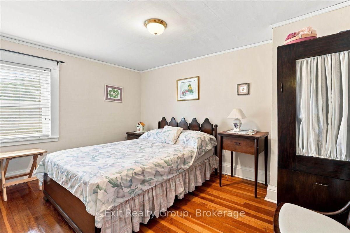 28 Lorne Avenue • Quinte West, ON photo 30