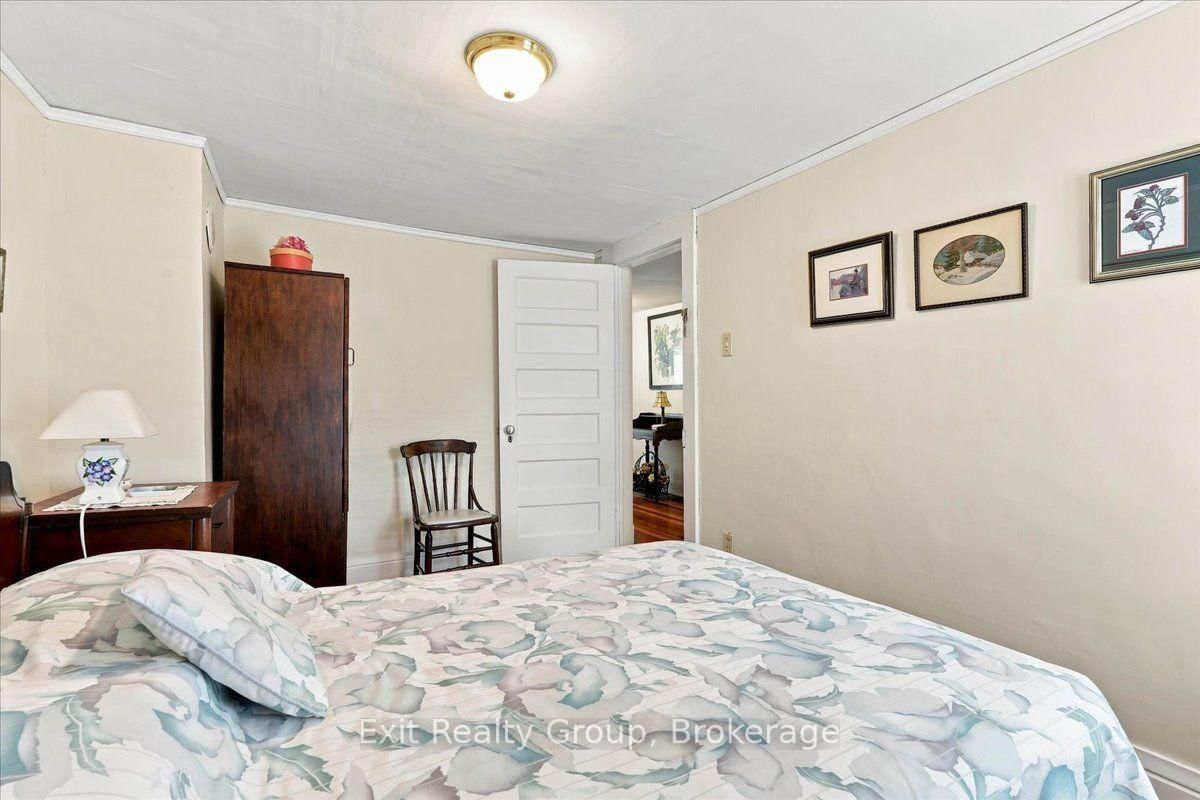28 Lorne Avenue • Quinte West, ON photo 32