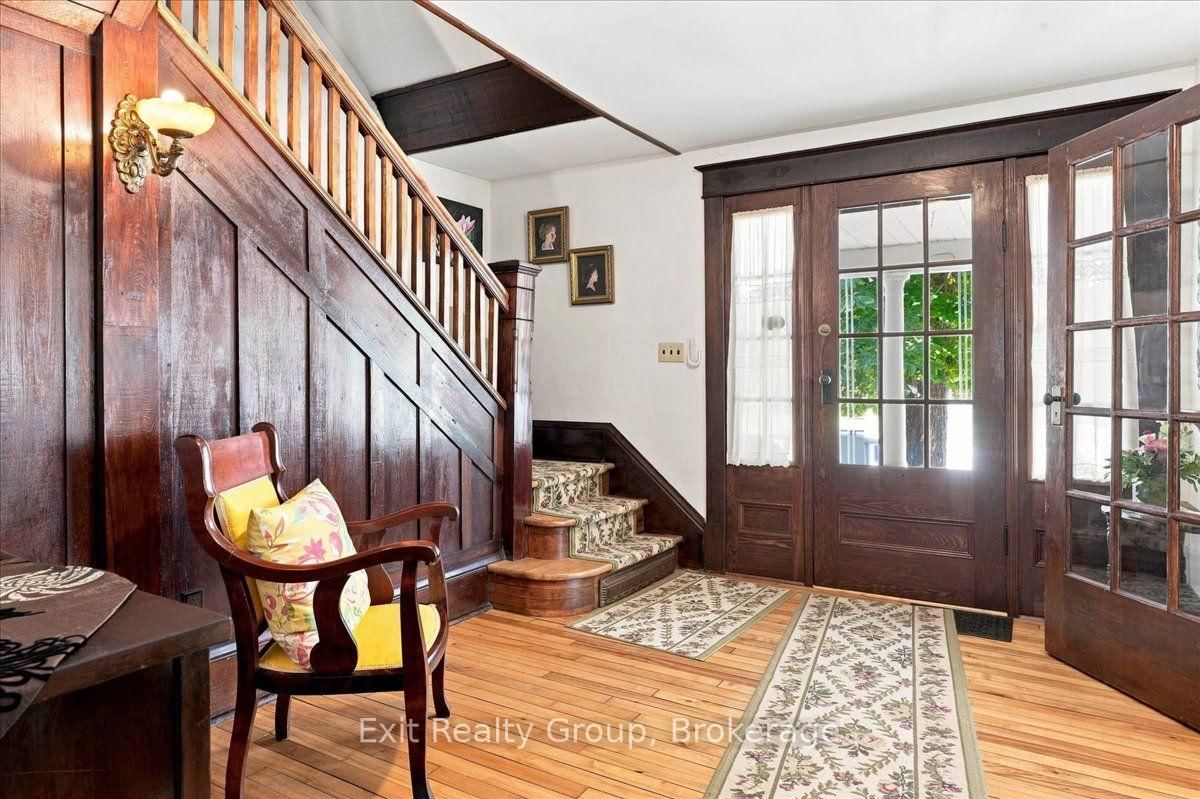 28 Lorne Avenue • Quinte West, ON photo 5