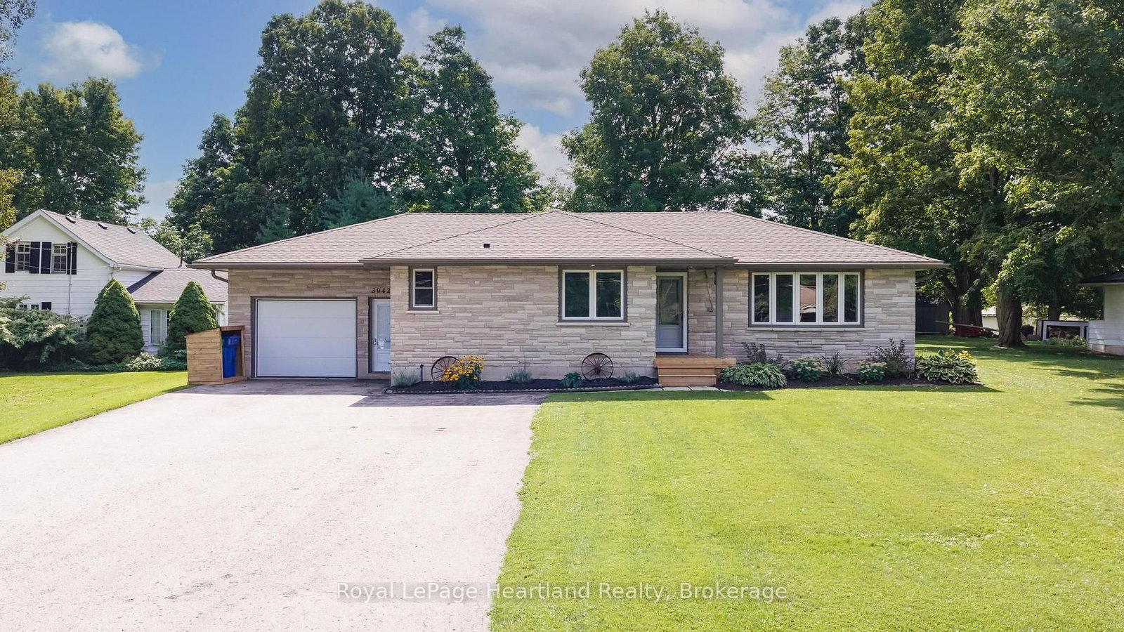 3042 Albert Street • Howick, ON photo 1