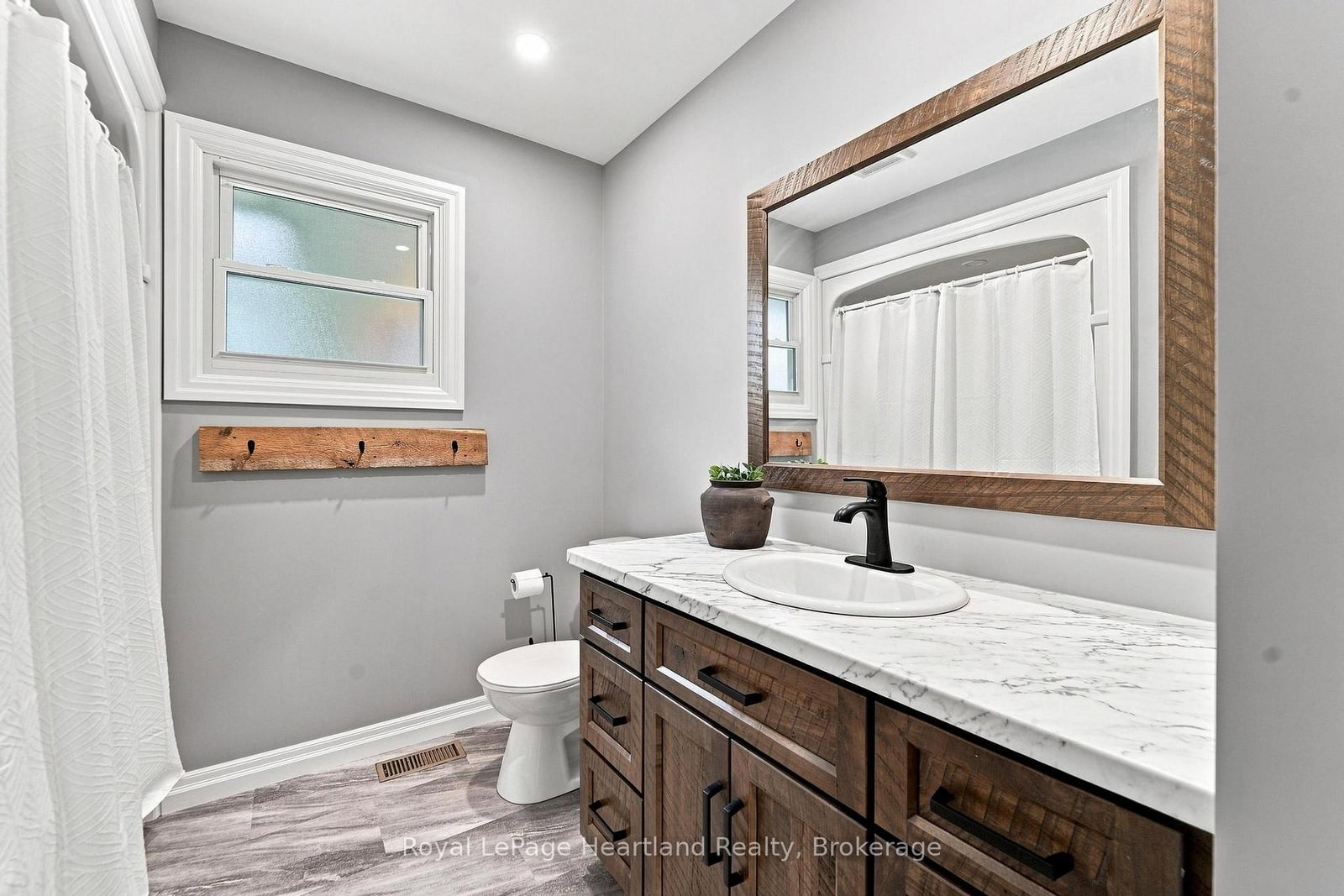 3042 Albert Street • Howick, ON photo 19