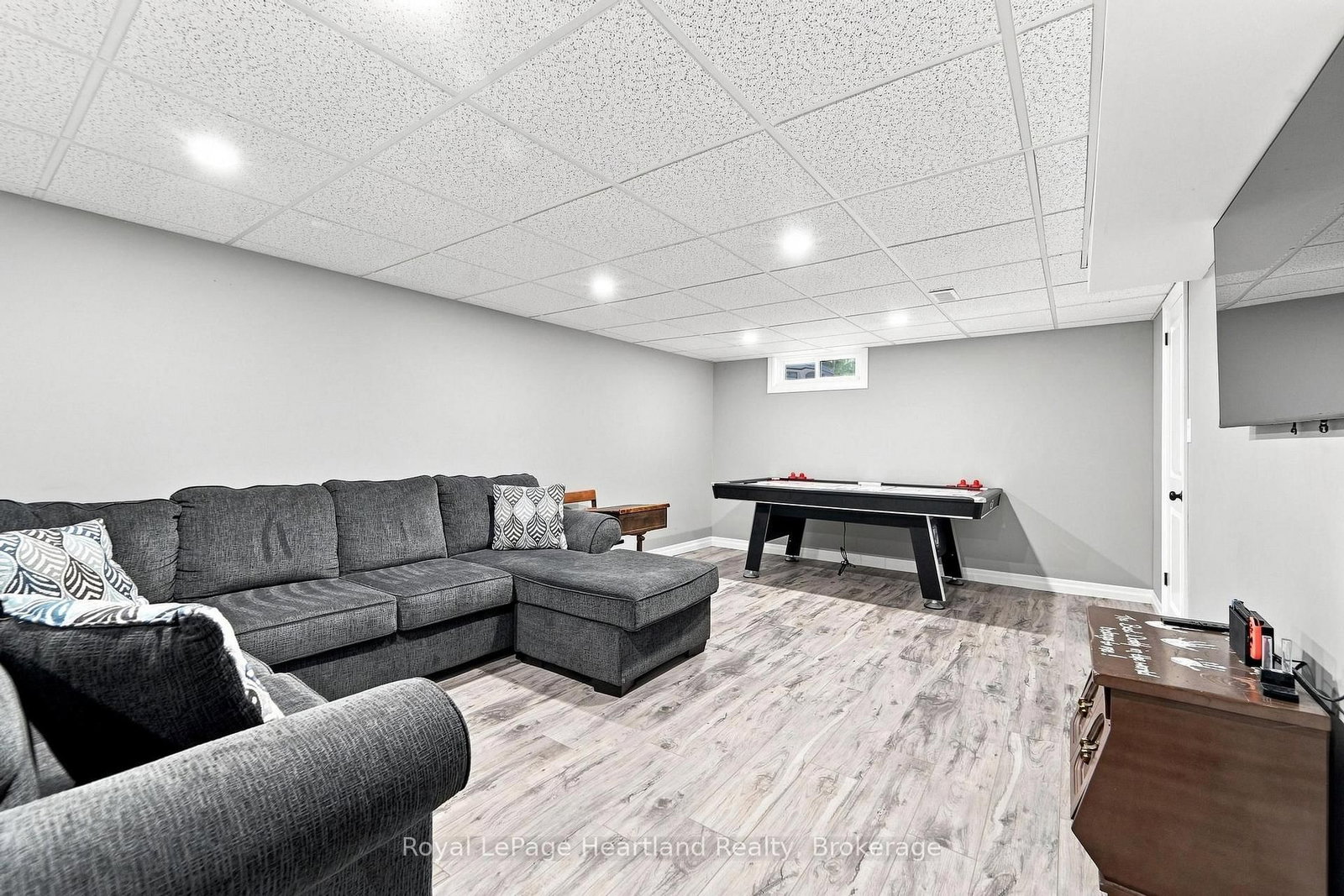 3042 Albert Street • Howick, ON photo 27