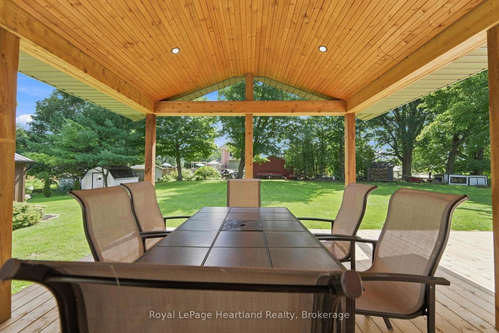 3042 Albert Street • Howick, ON photo 35