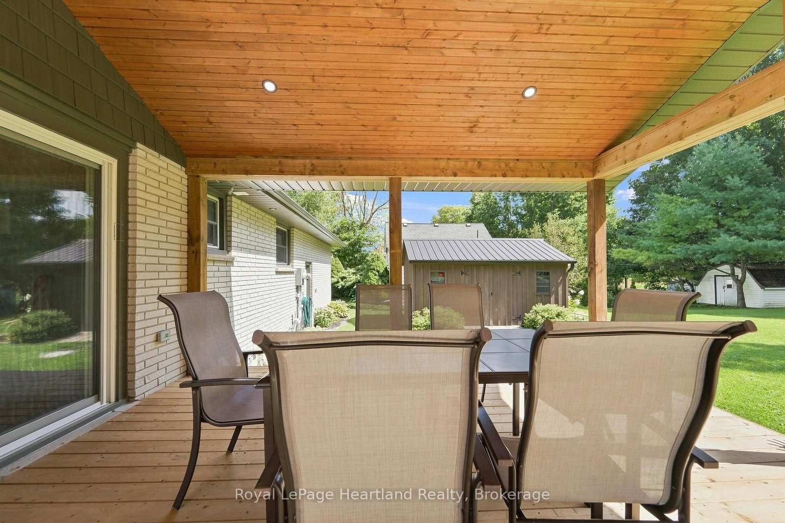 3042 Albert Street • Howick, ON photo 37