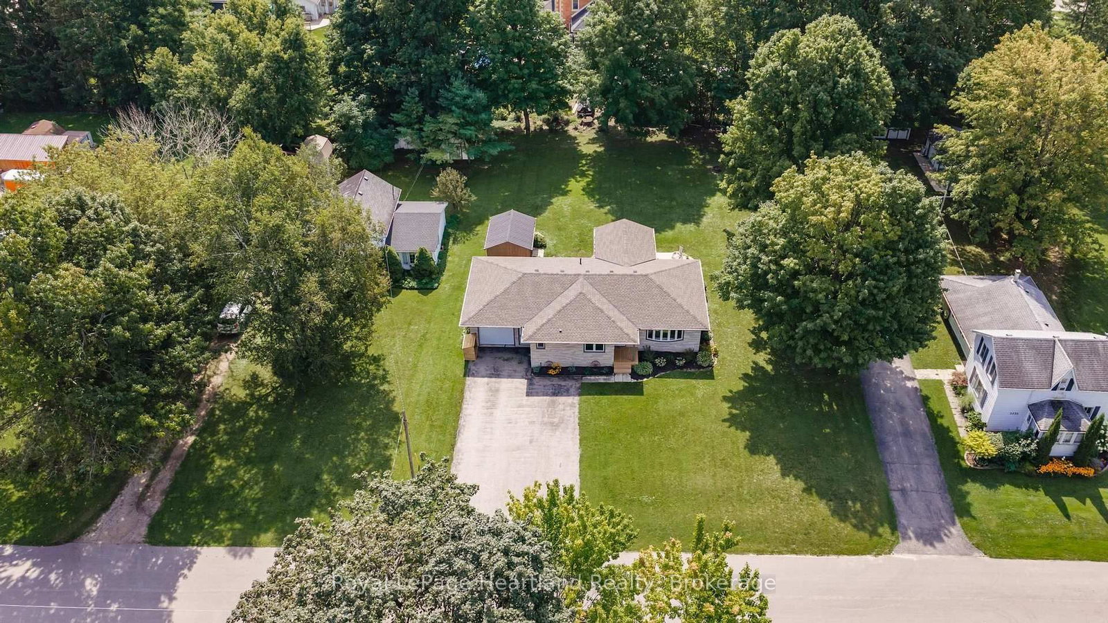3042 Albert Street • Howick, ON photo 42