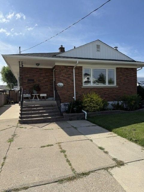 51 Martin Street N • Thorold, ON photo 1