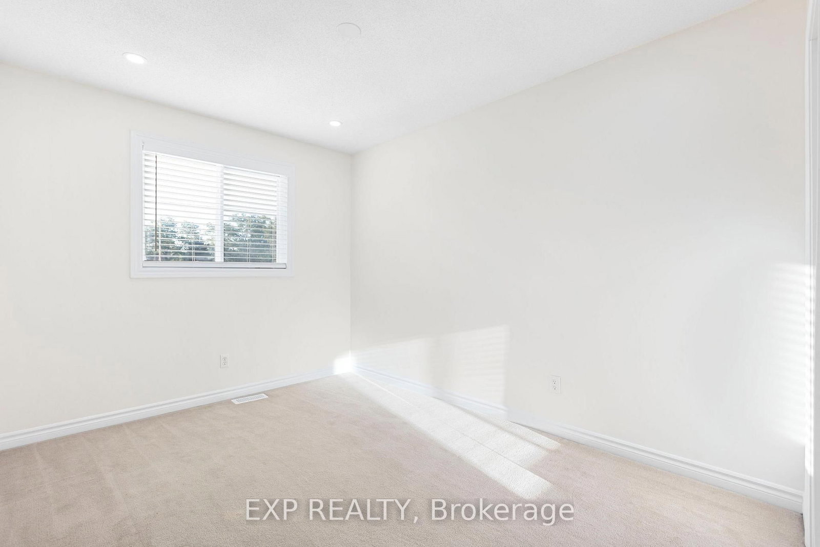 35 Thames Way • Hamilton, ON photo 18