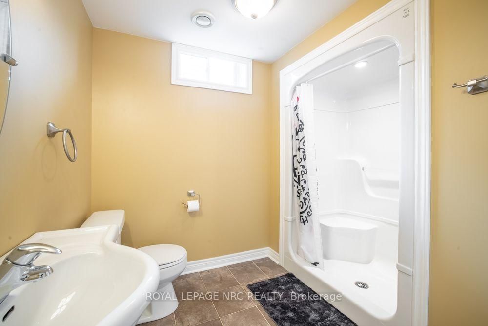 180 Drapers Street • Welland, ON photo 29