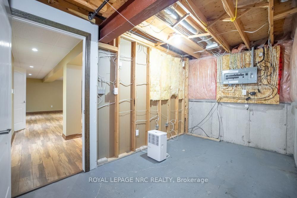 180 Drapers Street • Welland, ON photo 30