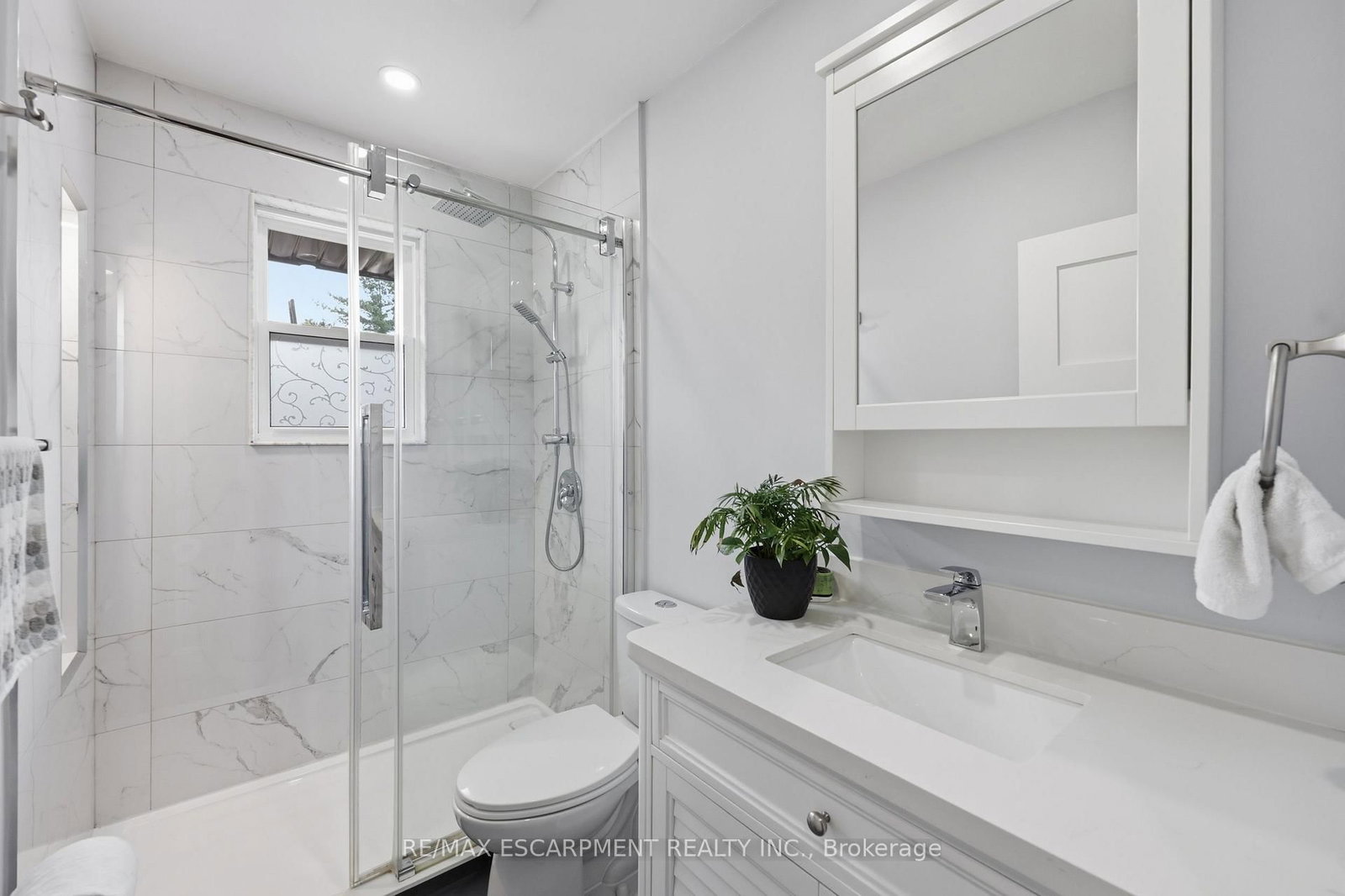 894 Brucedale Avenue E • Hamilton, ON photo 15