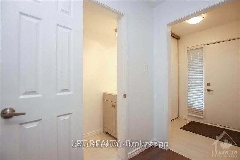 121 Erin Crescent