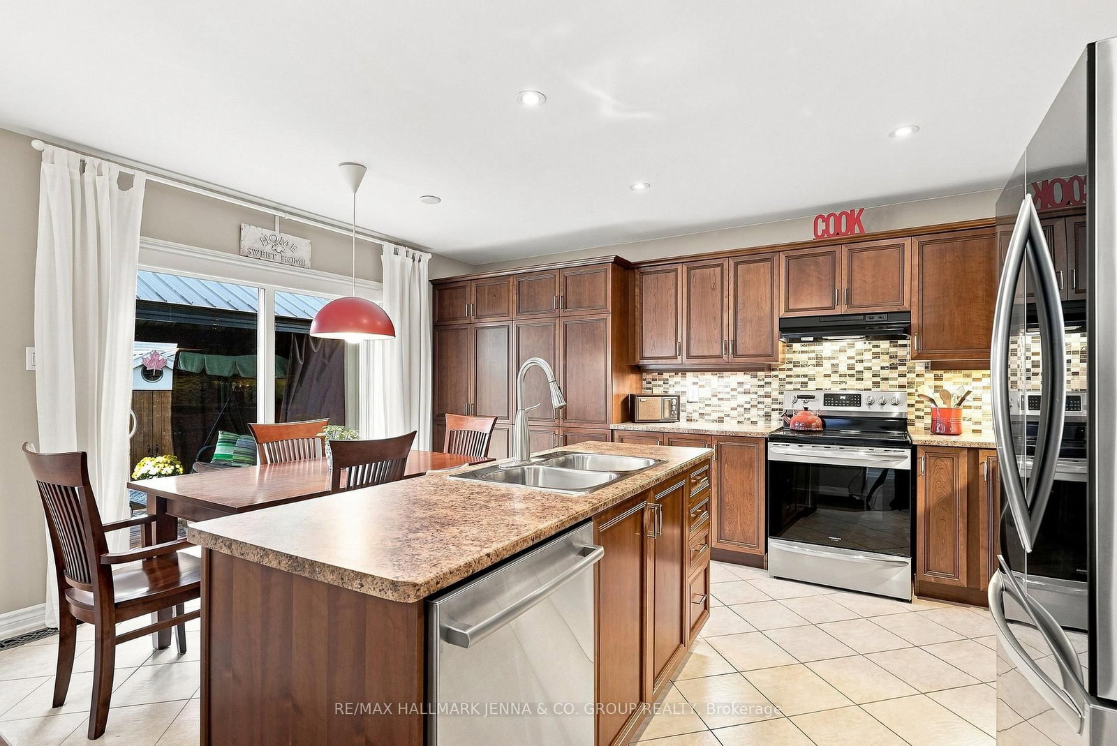 2636 Fallingwater Circle • Ottawa, ON photo 11