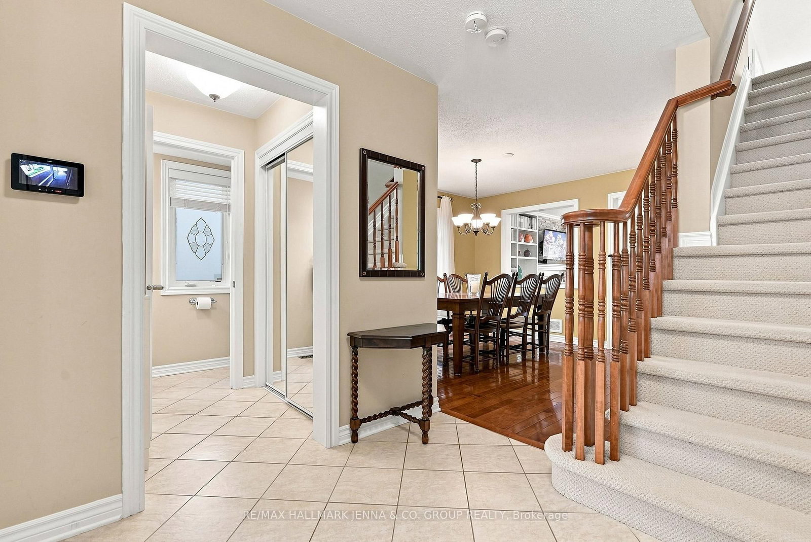 2636 Fallingwater Circle • Ottawa, ON photo 4