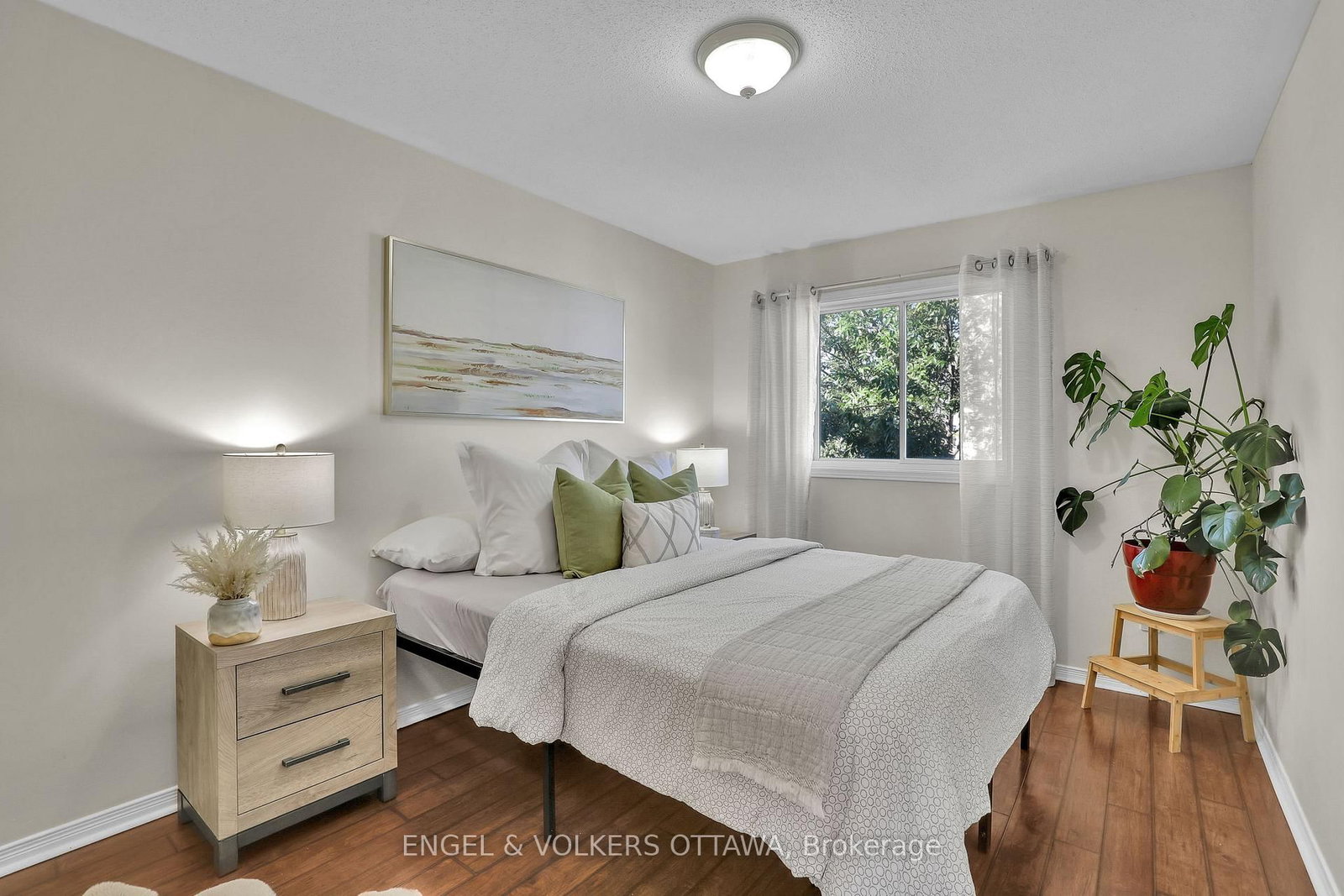 1632 Varennes Boulevard • Ottawa, ON photo 18