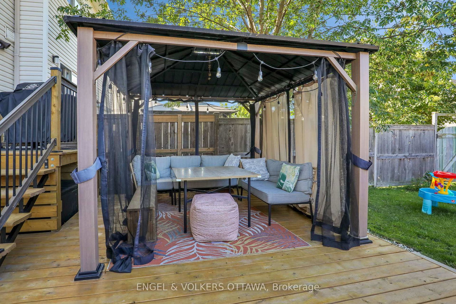 1632 Varennes Boulevard • Ottawa, ON photo 28