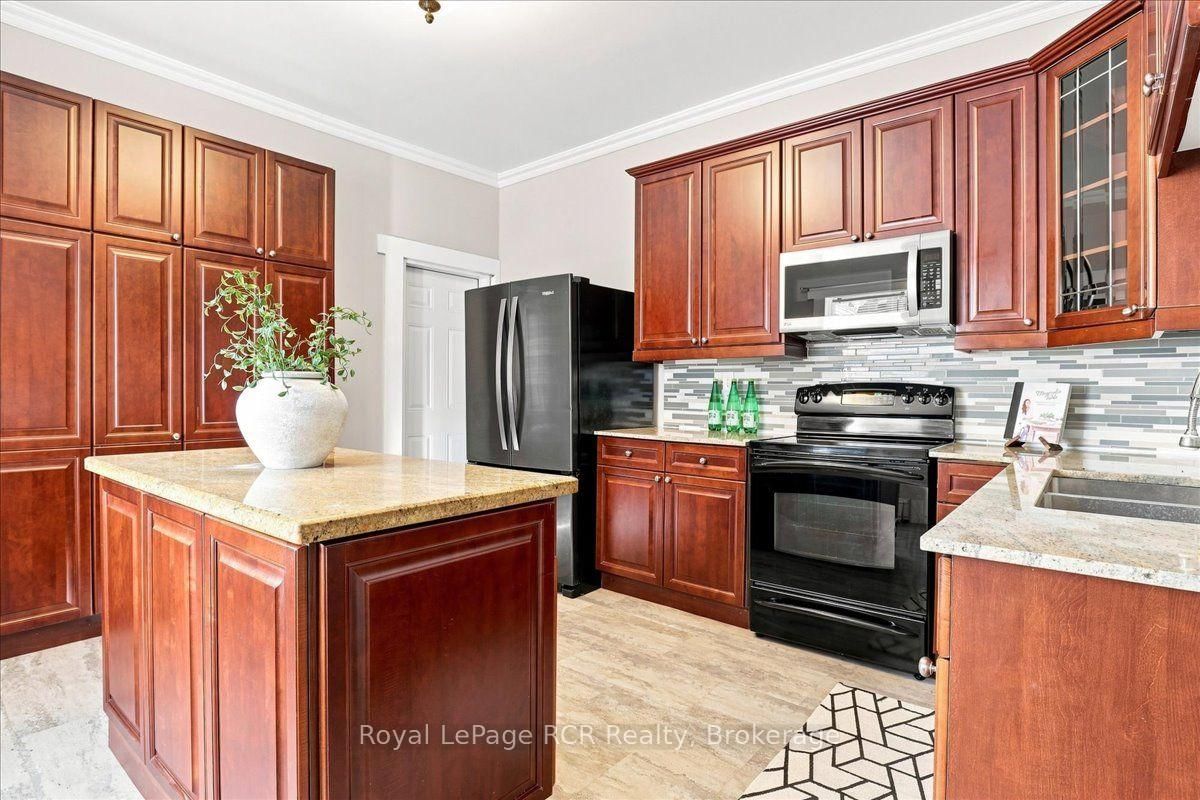 416 Water Street • West Grey, ON photo 17