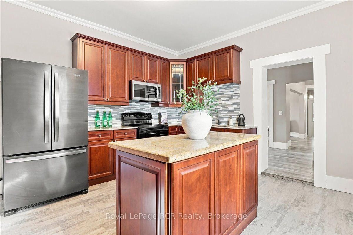 416 Water Street • West Grey, ON photo 18