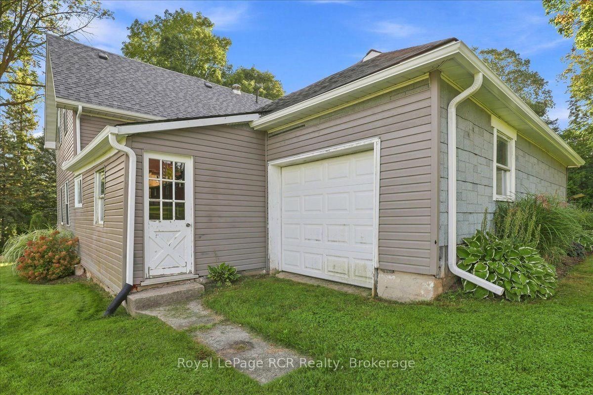 416 Water Street • West Grey, ON photo 6
