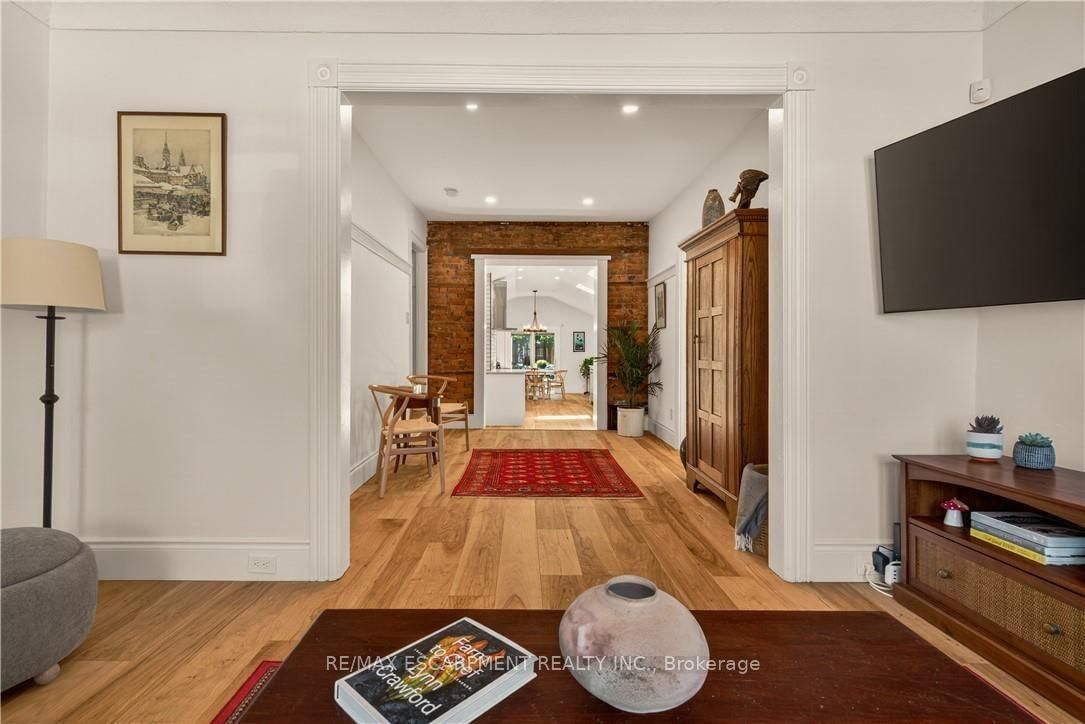 32 Magill Street • Hamilton, ON photo 8