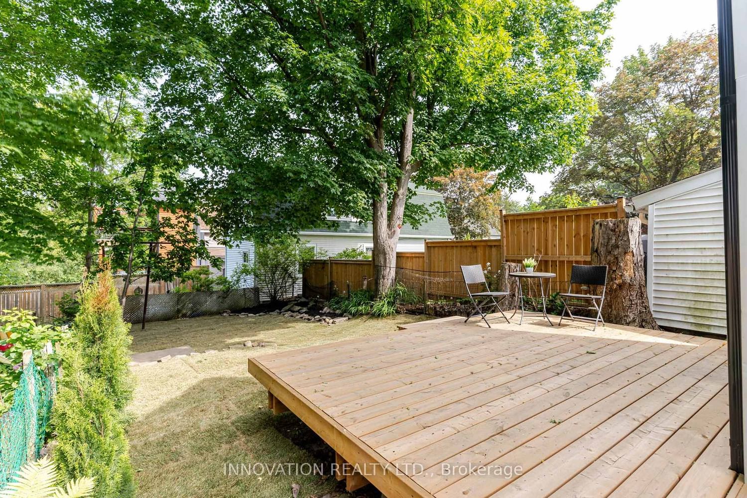 106 James Street E • Brockville, ON photo 4