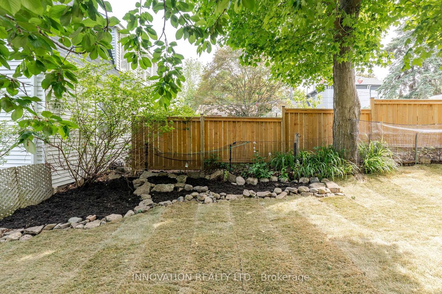 106 James Street E • Brockville, ON photo 6
