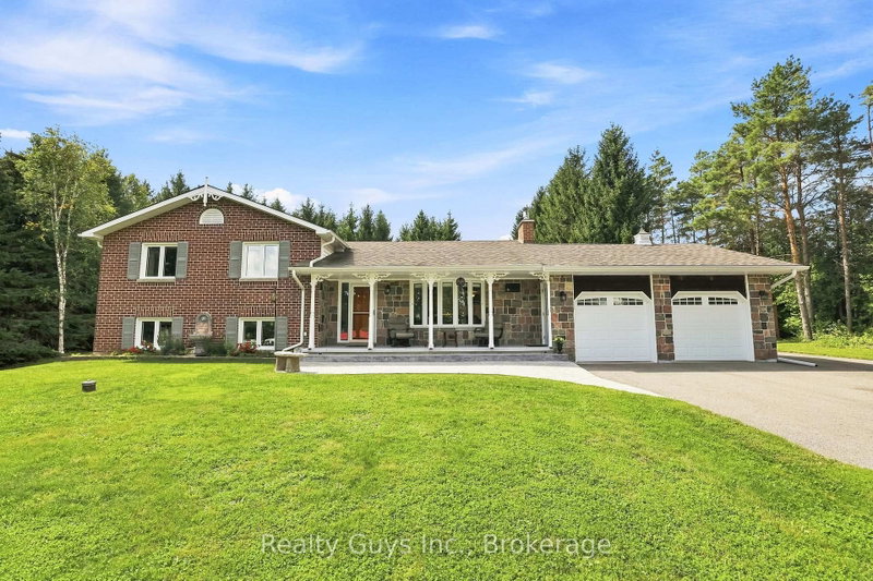 498 Ava Crescent