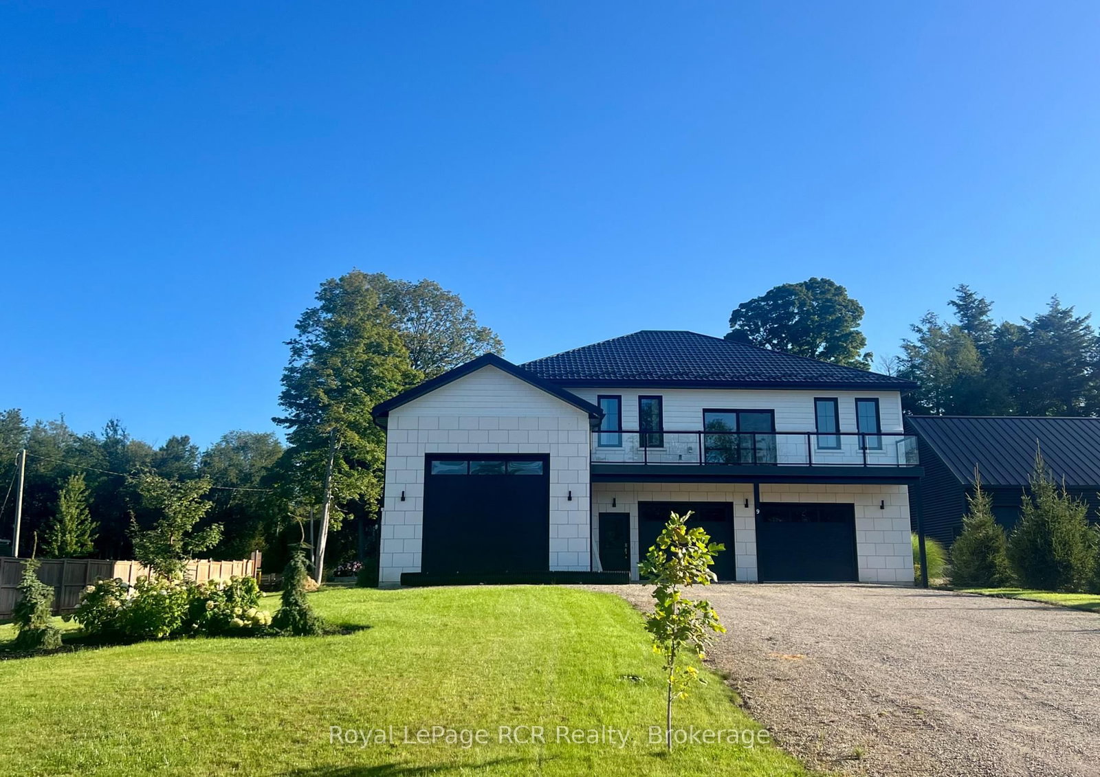 9 Sunset Place • Huron-Kinloss, ON photo 1