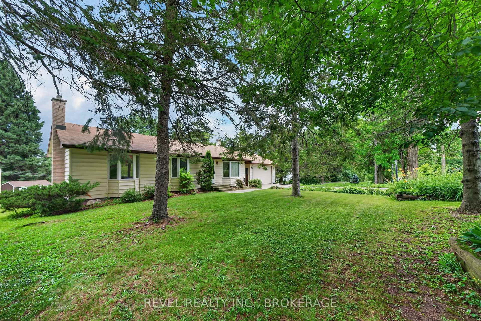 4453 Latimer Road • Inverary, ON photo 4