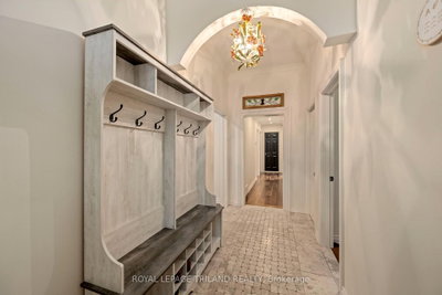126 Sydenham Street • London East, ON photo 8