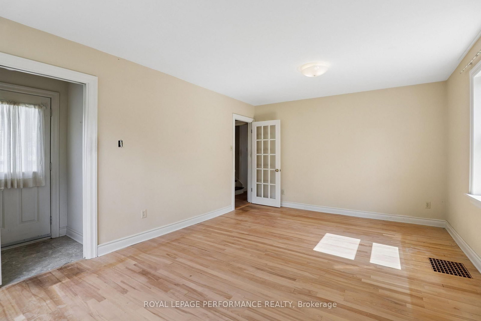 85 Noel Street • Ottawa, ON photo 12