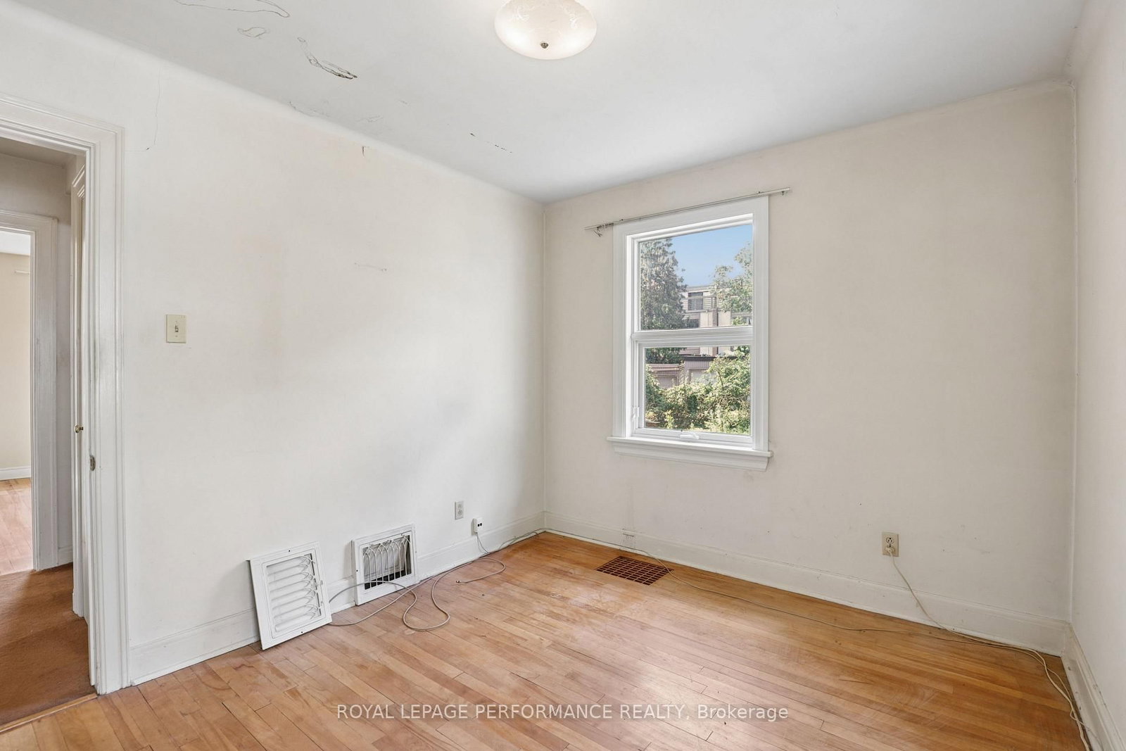 85 Noel Street • Ottawa, ON photo 16