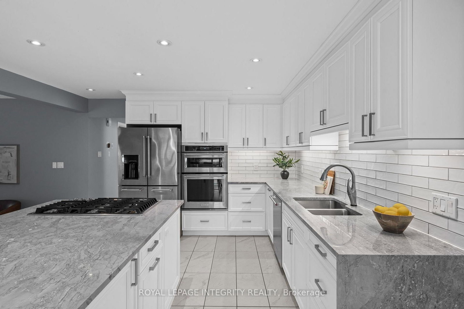 3 Nakota Way • Ottawa, ON photo 6