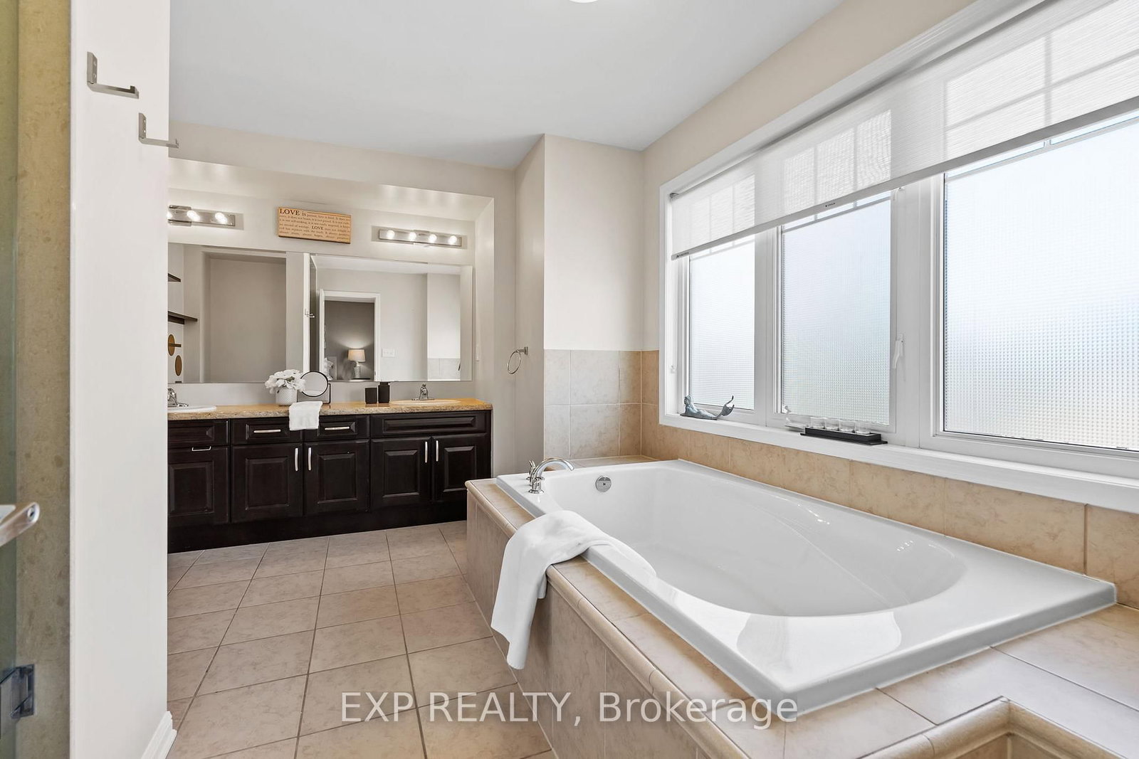 28 Ohara Lane • Hamilton, ON photo 22