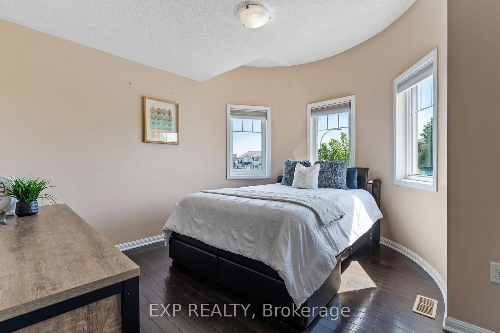 28 Ohara Lane • Hamilton, ON photo 25