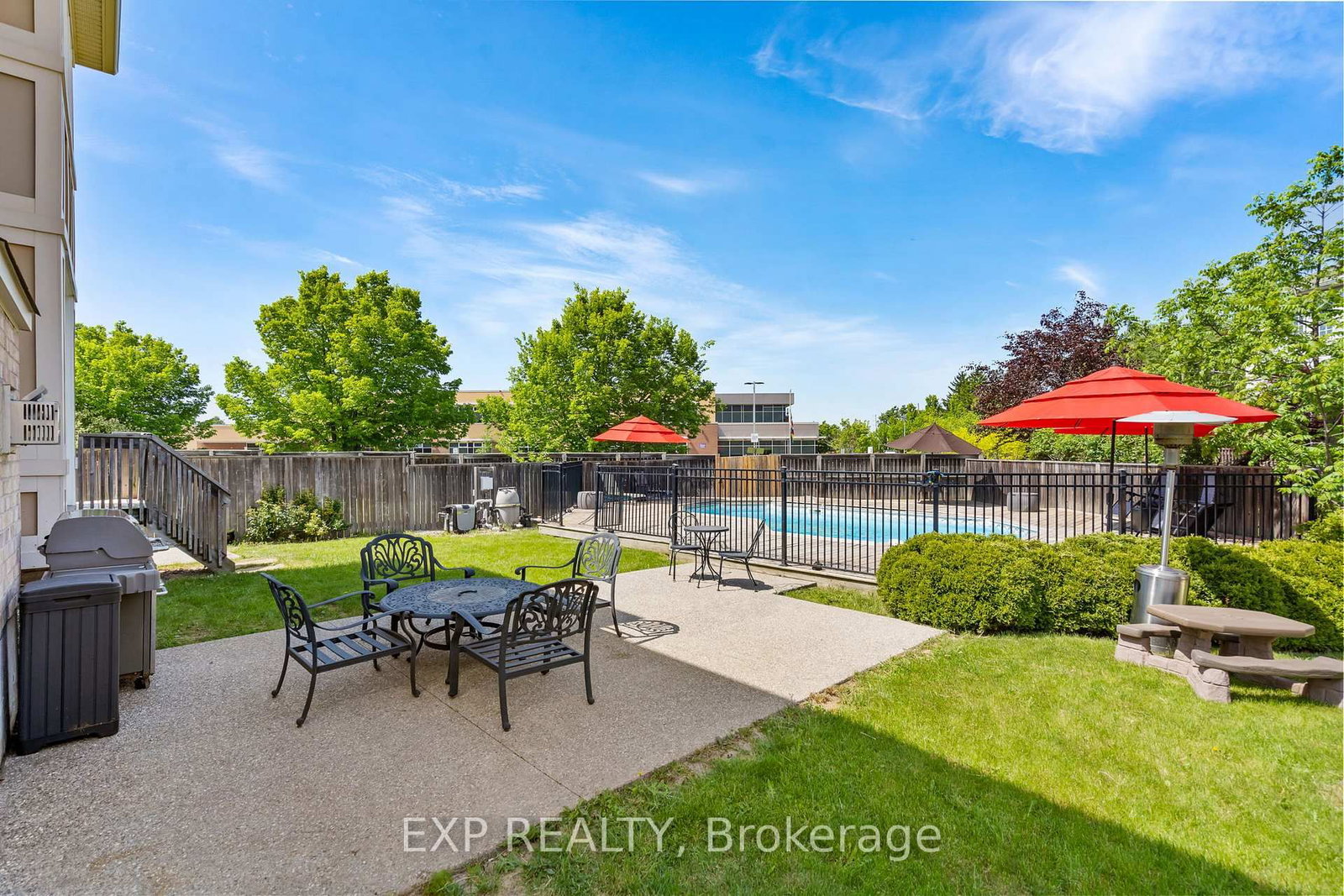 28 Ohara Lane • Hamilton, ON photo 3