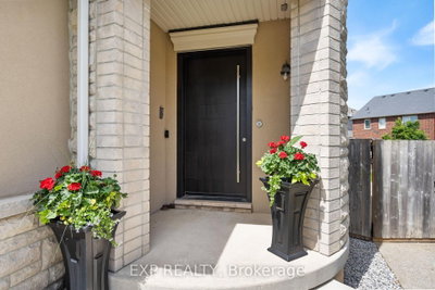 28 Ohara Lane • Hamilton, ON photo 5