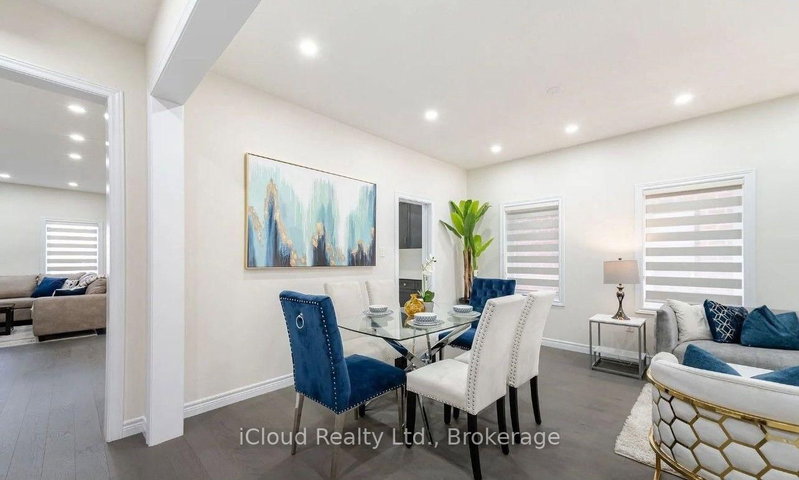 44 Macalister Boulevard