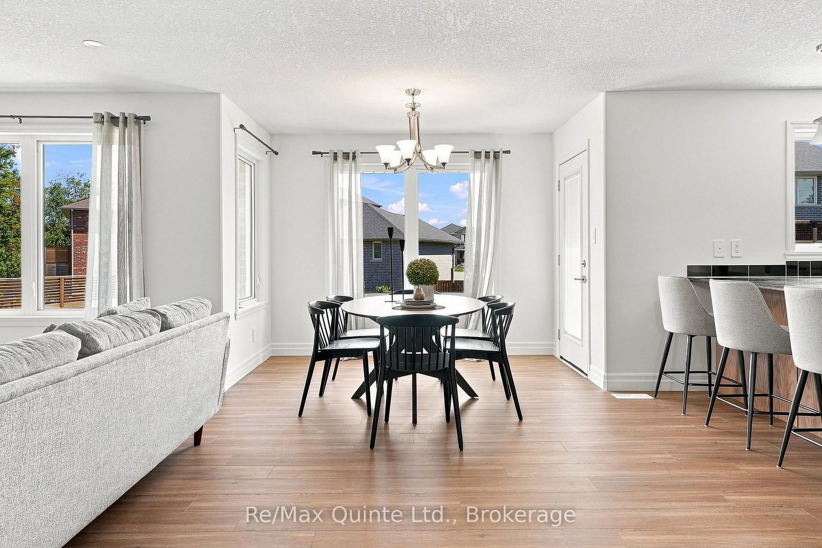 54 Lanark Drive • Belleville, ON photo 11