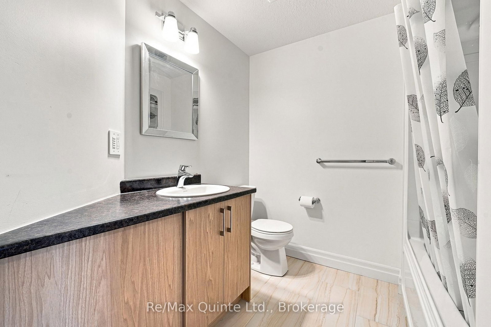 54 Lanark Drive • Belleville, ON photo 28
