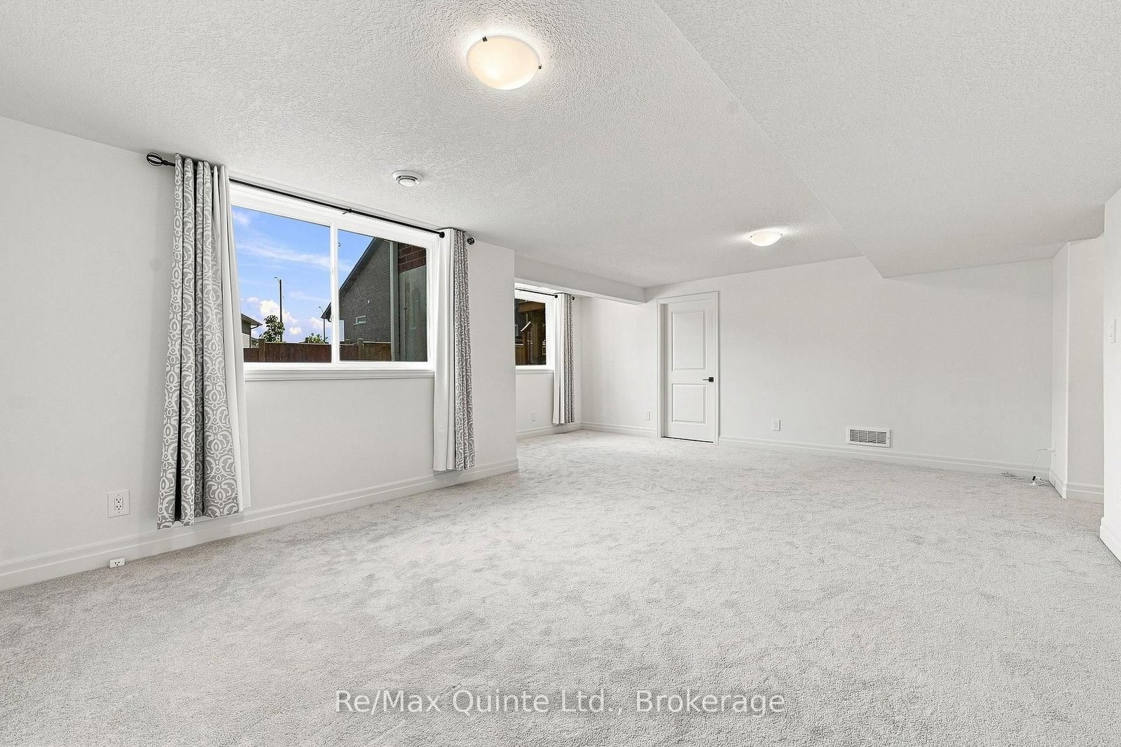 54 Lanark Drive • Belleville, ON photo 31