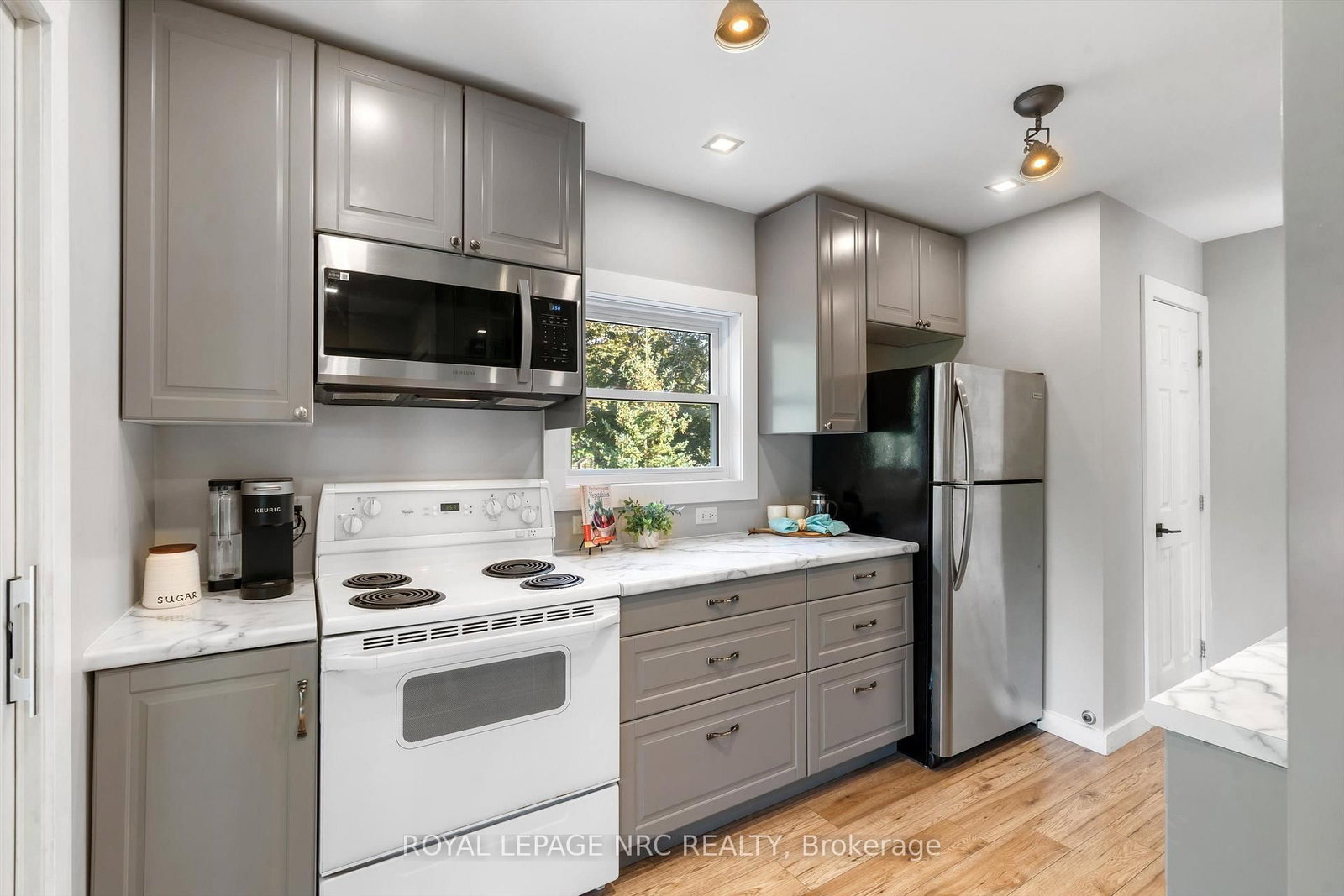7 Vivian Avenue • St. Catharines, ON photo 10