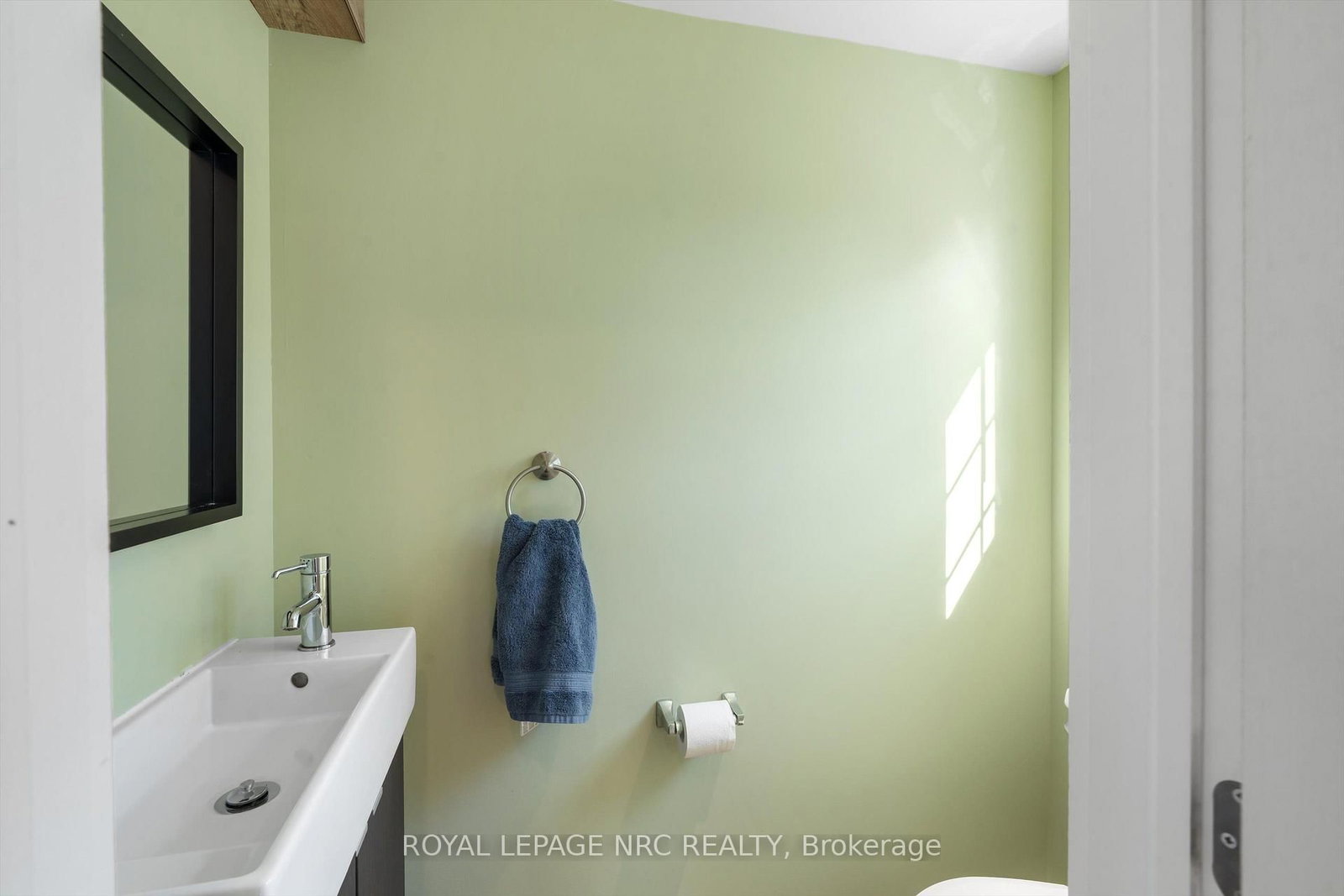 7 Vivian Avenue • St. Catharines, ON photo 12