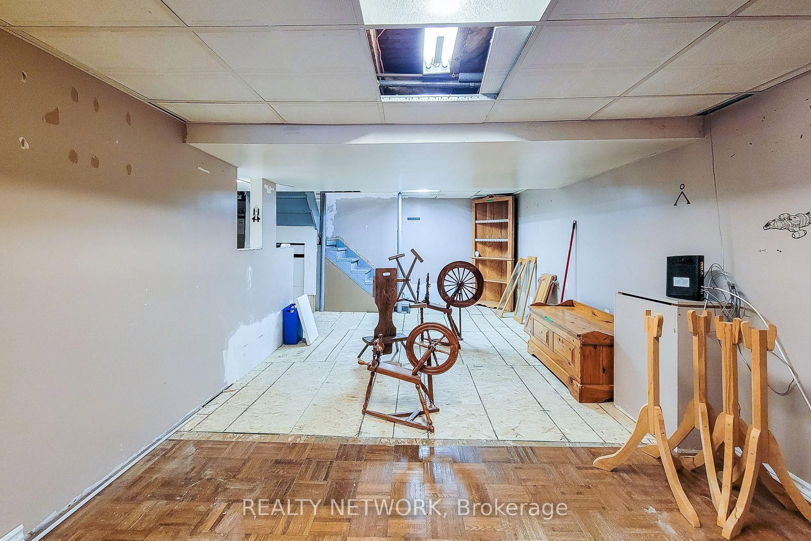 12 Leinster Avenue S • Hamilton, ON photo 30