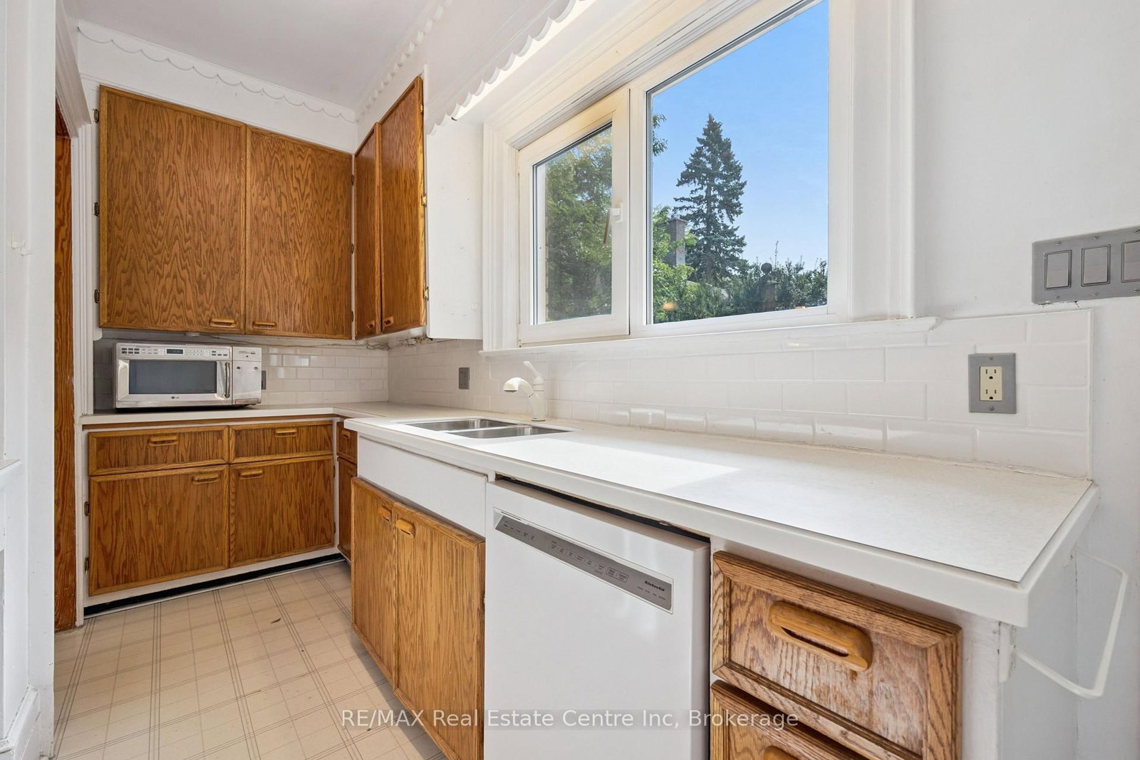 41 Grange Street • Guelph, ON photo 24