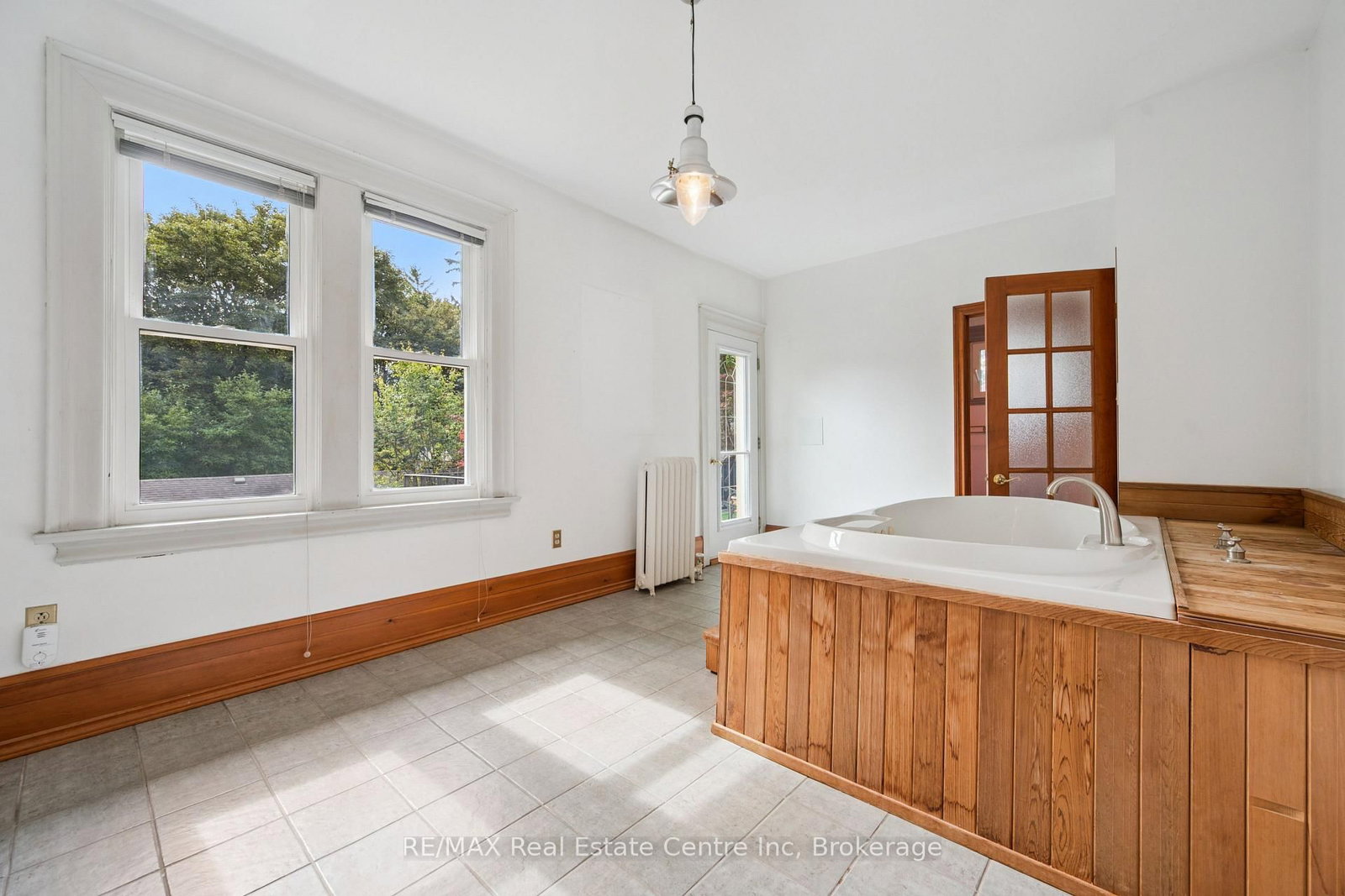 41 Grange Street • Guelph, ON photo 33