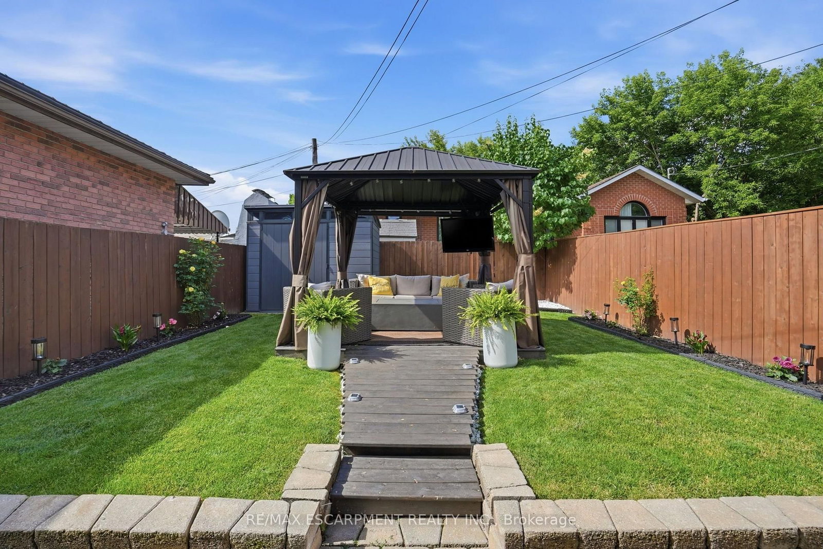 13 Picton Street W • Hamilton, ON photo 29