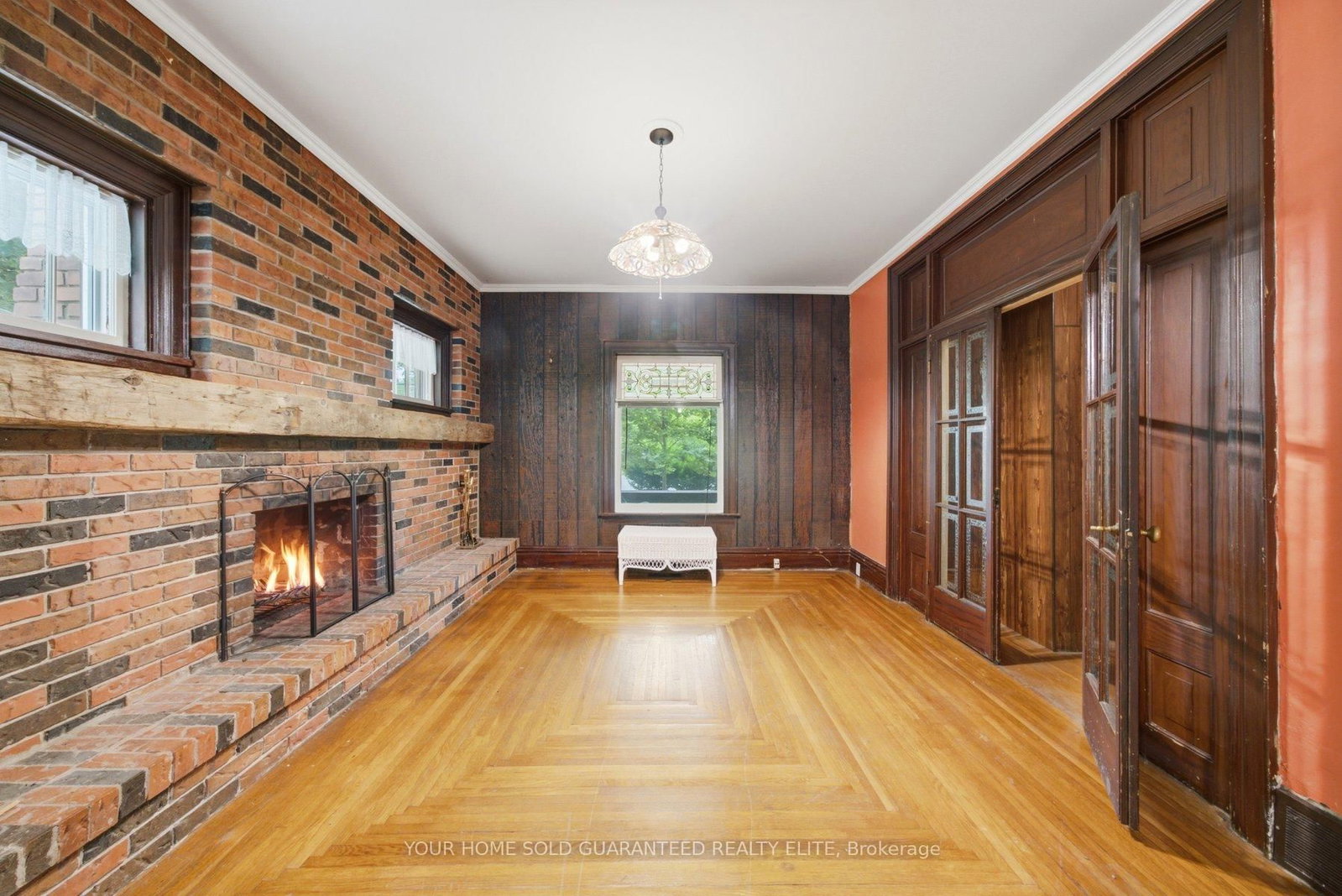211 Canborough Street • West Lincoln, ON photo 12