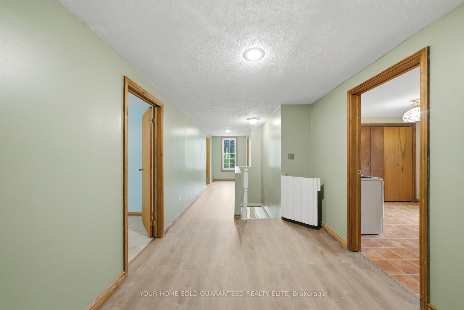 211 Canborough Street • West Lincoln, ON photo 16