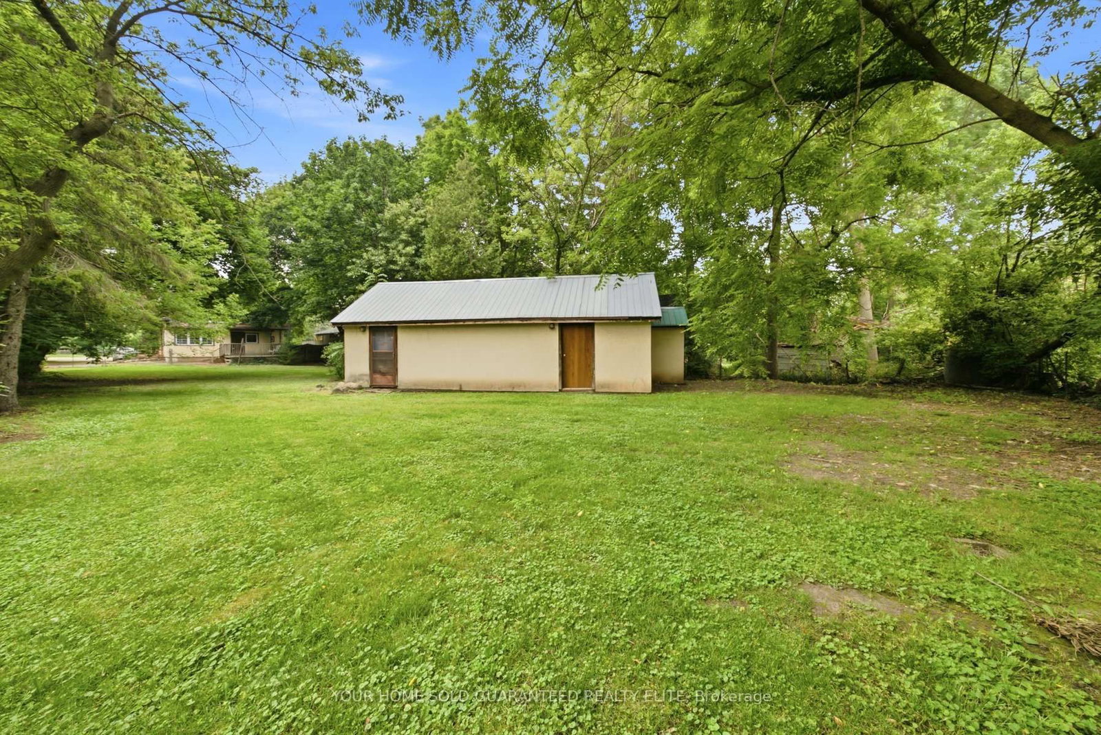 211 Canborough Street • West Lincoln, ON photo 26